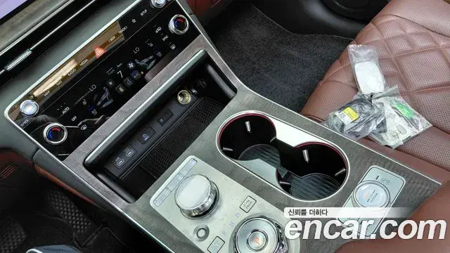 Genesis GV80 2024 — ფოტო 15/32