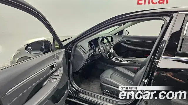 Hyundai Sonata 2022 — Фото 9/20