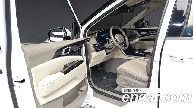 Kia Carnival 2021 — Фото 10/20