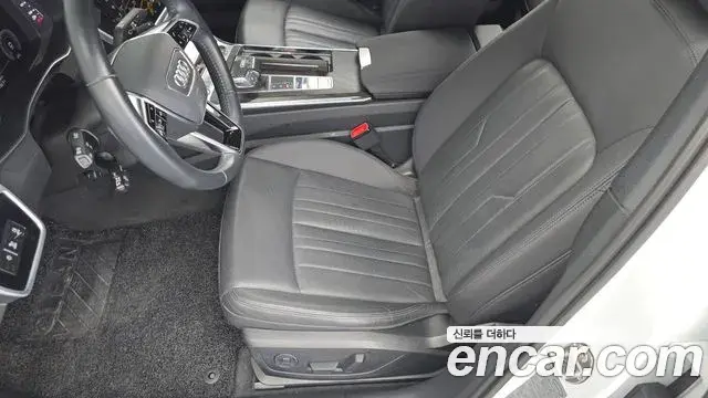 Audi A6 2020 — Photo 2/32