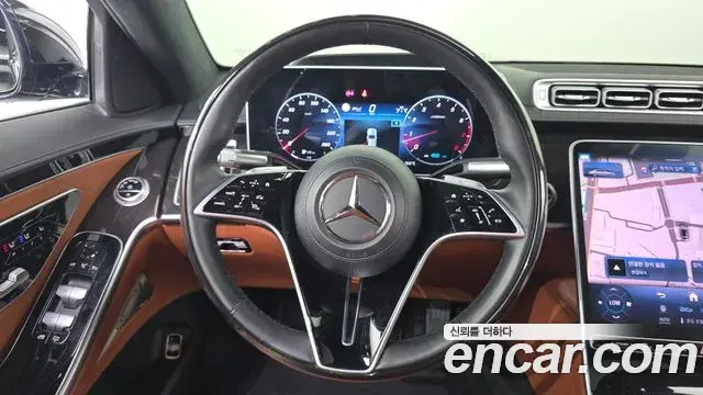 Mercedes-Benz S-Class 2022 — Photo 15/20