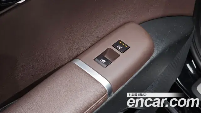 Hyundai Grandeur Hybrid 2023 — ფოტო 25/34