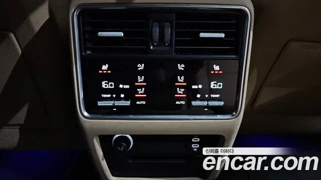 Porsche Cayenne 2022 — ფოტო 24/35