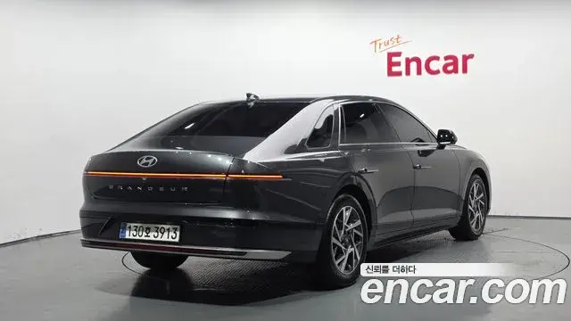 Hyundai Grandeur Hybrid 2023 — Photo 4/20