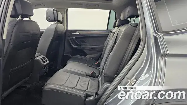 Volkswagen Tiguan Allspace 2023 — Şəkil 29/31