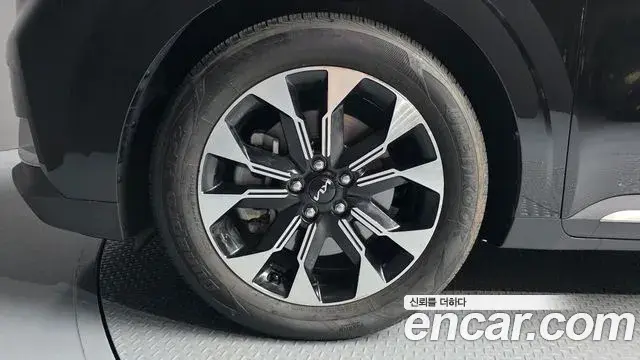 Kia Carnival 2022 — Фото 5/20
