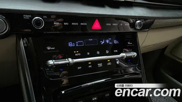 Kia Carnival 2022 — Фото 17/20