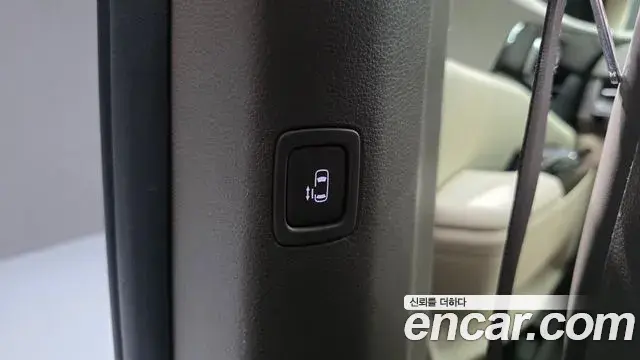 Kia Carnival 2022 — Фото 18/20