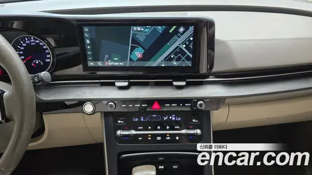 Kia Carnival 2021 — Photo 19/20
