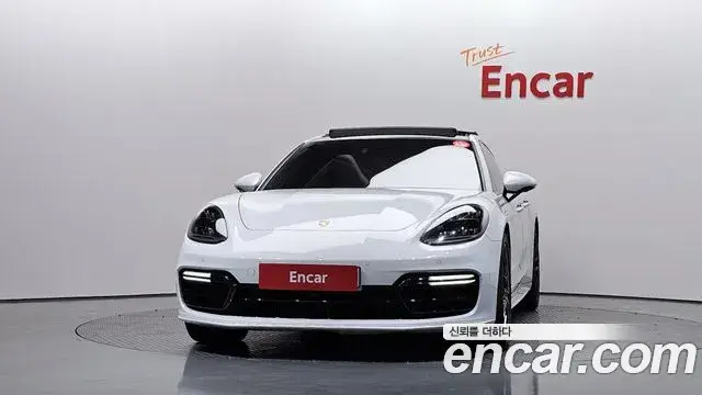 Porsche Panamera, 2020