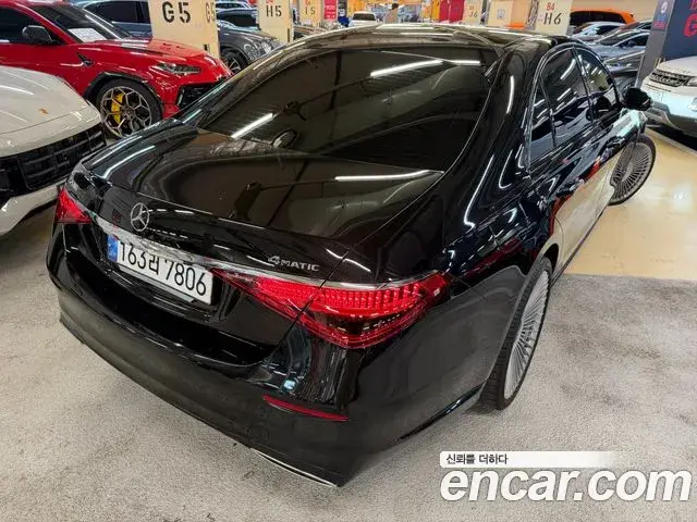 Mercedes-Benz S-Class 2023 — Photo 8/14