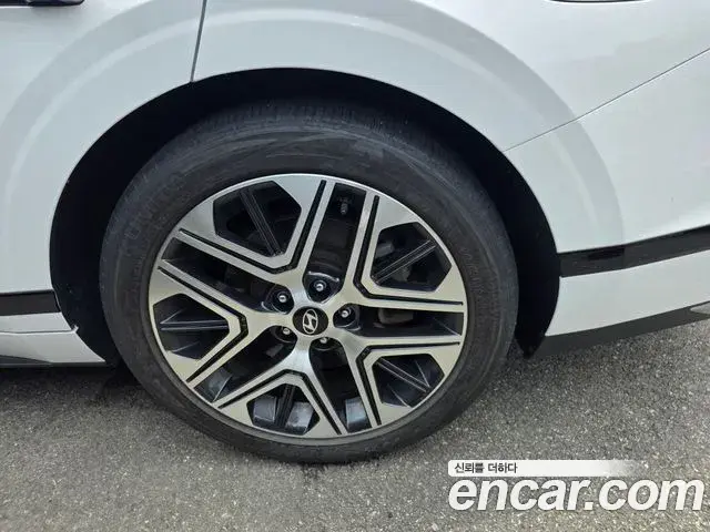 Hyundai Grandeur Hybrid 2023 — ფოტო 11/20