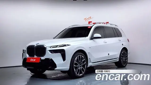 BMW X7 2025 — Photo 7/36