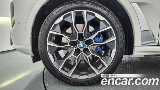 BMW X7 2025 — Photo 3/36