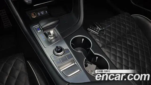Genesis G70 2018 — Photo 19/35