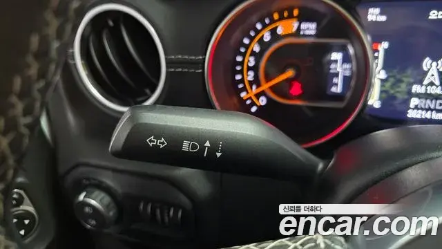 Jeep Wrangler 2019 — ფოტო 5/31