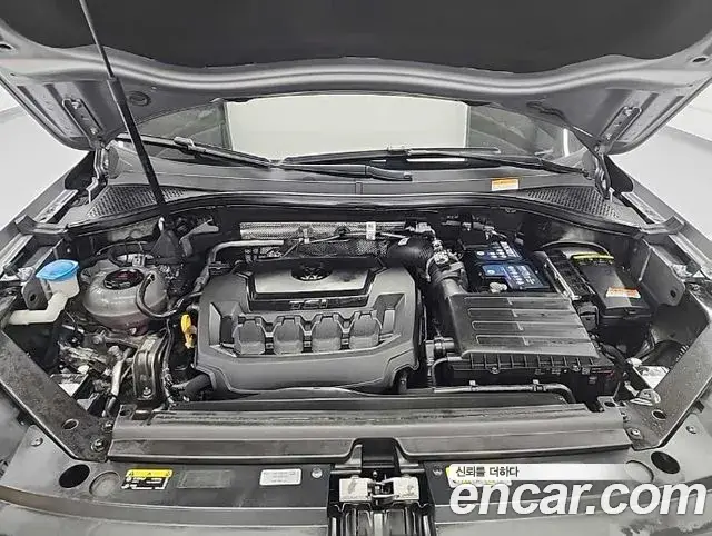 Volkswagen Tiguan Allspace 2022 — Photo 3/20