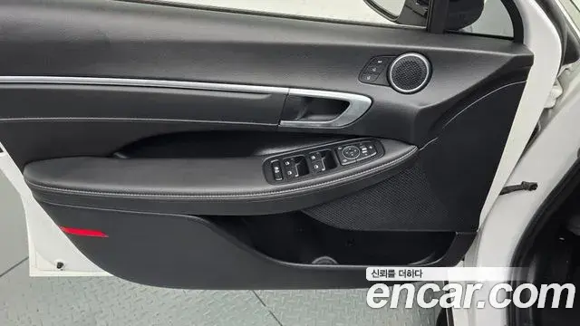 Hyundai Sonata Hybrid 2019 — Şəkil 9/34