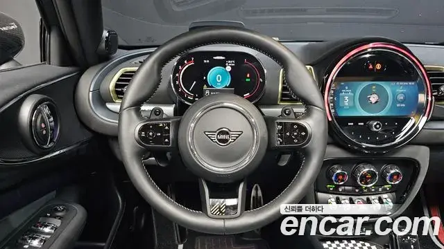 Mini Cooper S Clubman 2023 — ფოტო 14/20