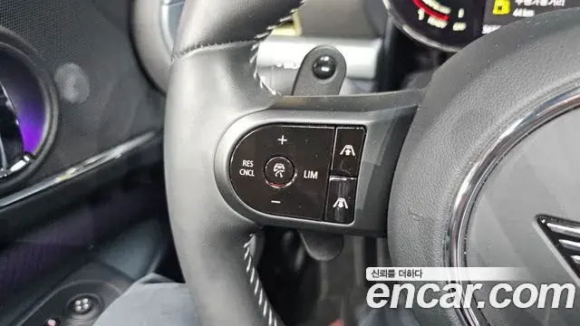 Mini Cooper S Clubman 2023 — ფოტო 18/20