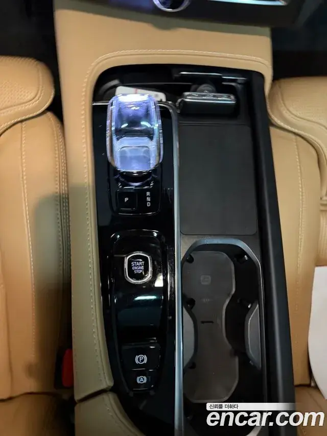 Volvo XC90 2023 — Photo 15/20