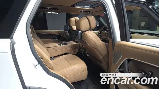 Land Rover Range Rover 2025 — Фото 12/20