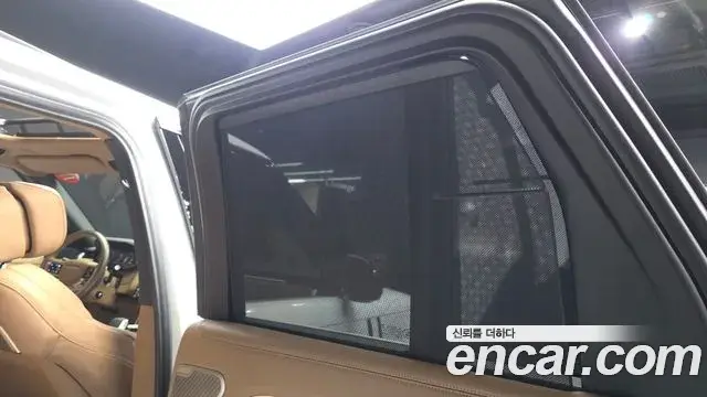 Land Rover Range Rover 2025 — ფოტო 10/45