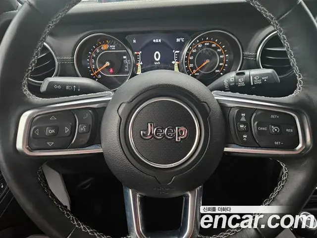 Jeep Wrangler 2022 — Şəkil 15/16