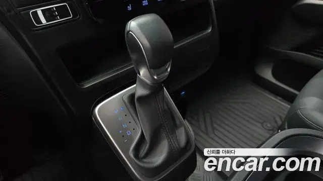Hyundai Staria 2024 — Şəkil 30/30