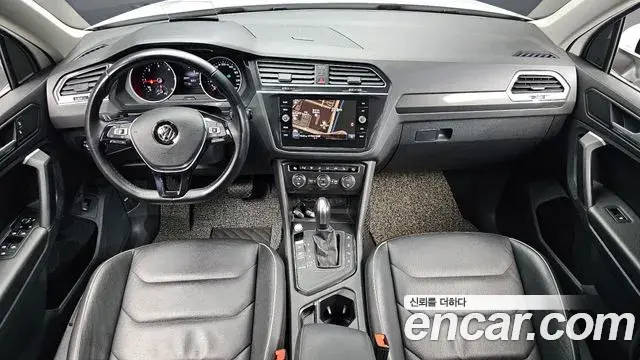 Volkswagen Tiguan 2020 — Photo 2/20