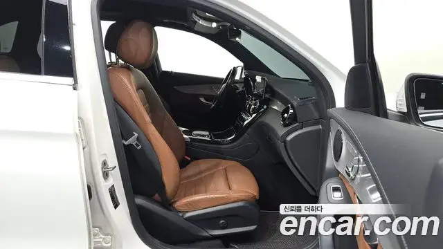 Mercedes-Benz GLC-Class 2022 — Фото 11/20