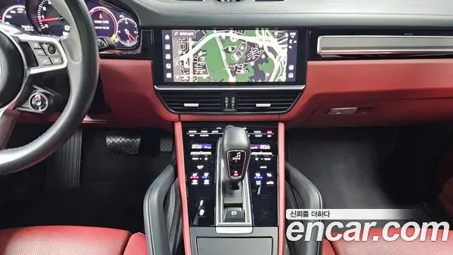 Porsche Cayenne 2023 — Photo 5/20