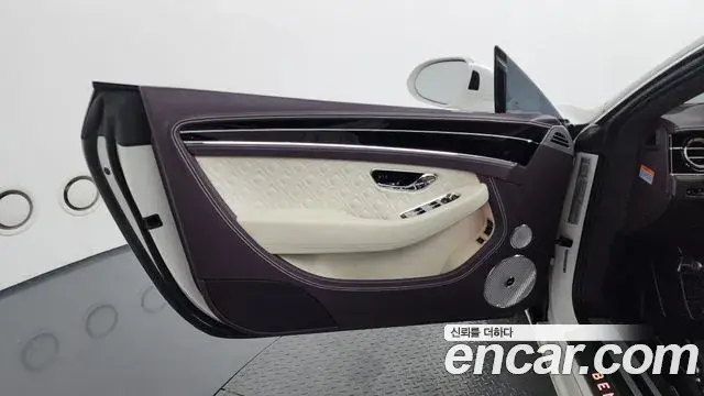 Bentley Continental GT 2021 — Şəkil 15/32
