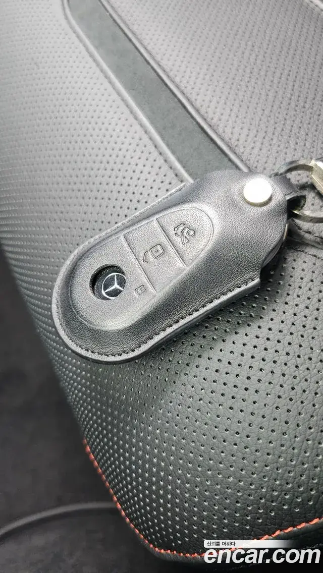 Mercedes-Benz GLC-Class 2024 — Photo 19/38