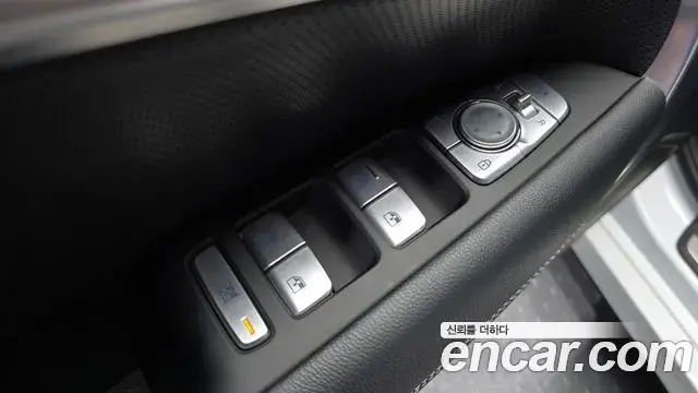 Genesis G70 2023 — Şəkil 24/32
