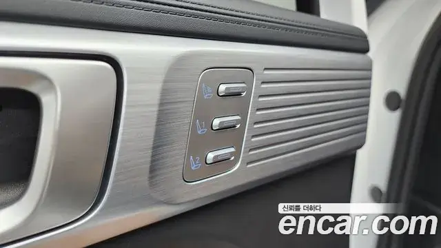 Hyundai Santa Fe 2024 — ფოტო 27/35