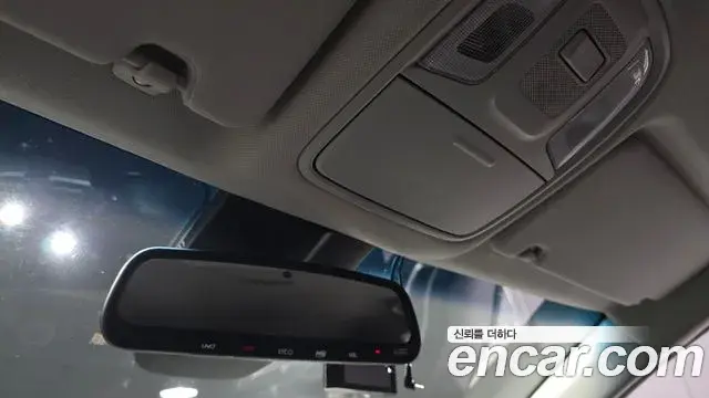 Kia Niro 2020 — ფოტო 18/30