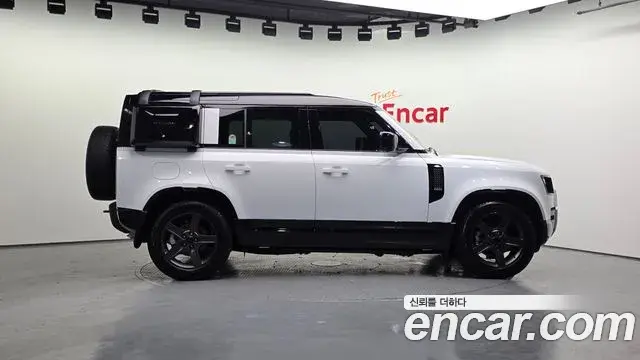 Land Rover Defender 2026 — Şəkil 19/20