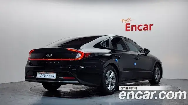 Hyundai Sonata Hybrid 2022 — Şəkil 22/29