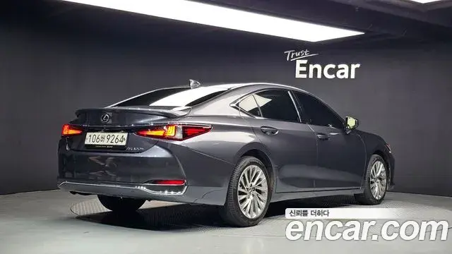 Lexus ES300h 2023 — Şəkil 3/20