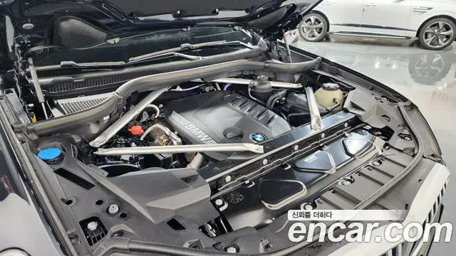 BMW X5 2025 — ფოტო 31/38