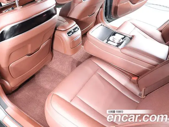 Genesis G90 2022 — ფოტო 14/20