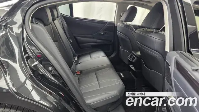 Lexus ES300h 2021 — Şəkil 12/20