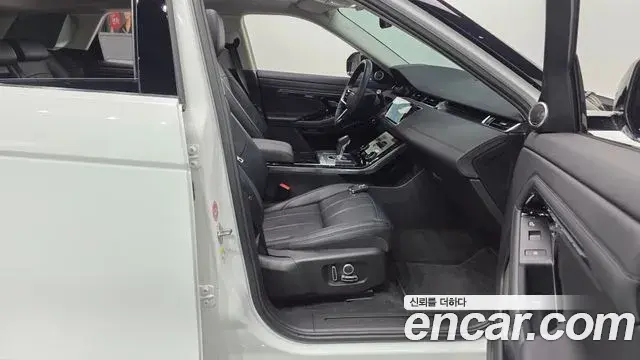 Land Rover Range Rover Evoque 2022 — Şəkil 30/36