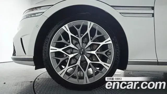 Genesis G90 2024 — Photo 41/46