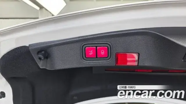 Mercedes-Benz C-Class 2021 — ფოტო 16/35