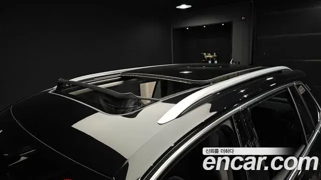 Volkswagen Tiguan 2021 — ფოტო 23/32