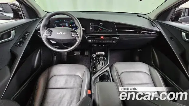 Kia Niro 2022 — Фото 7/20