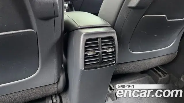 Kia Niro 2022 — ფოტო 20/30