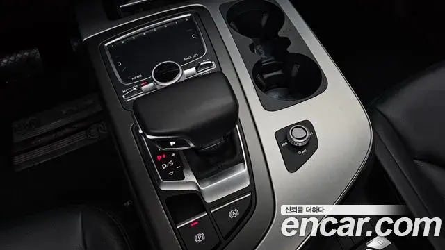 Audi Q7 2019 — Фото 9/20